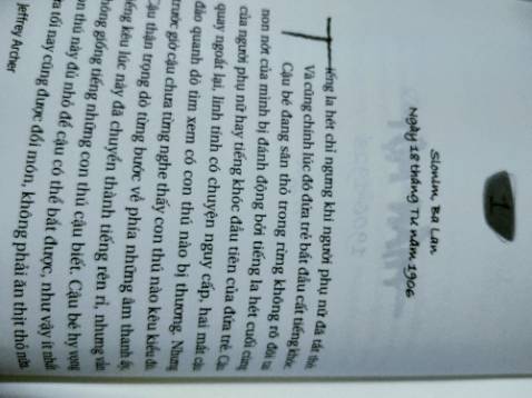 - Về dịch vụ: Từ trước đến nay, mình đánh giá rất cao về chất lượng dịch vụ cụ Tiki, đặc biệt đối với sản phẩm là sách. Dịch vụ chất lượng rất tốt, đóng gói rất cẩn thận và bảo quản khá kỉ (tuy ở góc hơi bị cong dù đã có cả miếng xốp ở trong), thời gian giao cũng khá ổn ( 3 ngày từ TP HCM)...
- Về sản phẩm:
+ Hình thức: Cách thành văn của tác giả Archer rất được đánh giá cao, cách kể chuyện và dẫn dắt vô cùng thành công khi khiến người đọc cảm nhận và hình dung được rõ bối cảnh và tình tiết câu chuyện lẫn nhân vật;...
+ Nội dung: Đây là tác phẩm kinh điển, chắc cũng không cần bàn nhiều về độ hay và ý nghĩa của tác phẩm rồi nhỉ! Giá trị của tác phẩm chỉ khi trực tiếp đọc thì mới cảm nhận được.
Nói chung, "shop và sách xứng đáng 5 sao"