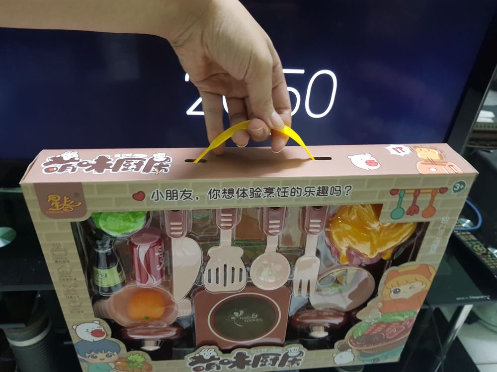 Đồ m mua tặng mà siêu ưng luôn ấy. Giống y quảng cáo. Shop rep nhiệt tình, chu đáo.