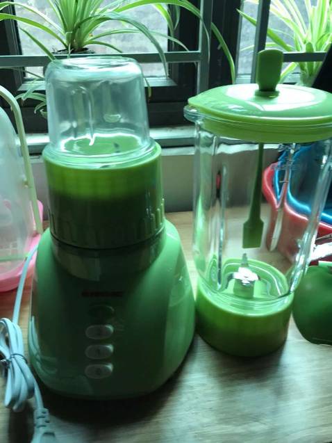 Sản phẩm chắc chắn,bằng tủy tinh nên khá nặng.
Phù hợp xay rau,xay sinh tố là chính.
Shop đóng gói rất kỹ nên nhận hàng cũng yên tâm