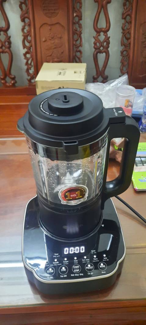 Máy xay nhuyễn mịn ko cần ray , rất tiện và tiết kiệm tgian ,mình rất hài lỏng ,  cốc giữ nhiệt tặng kèm rất xịn sò .