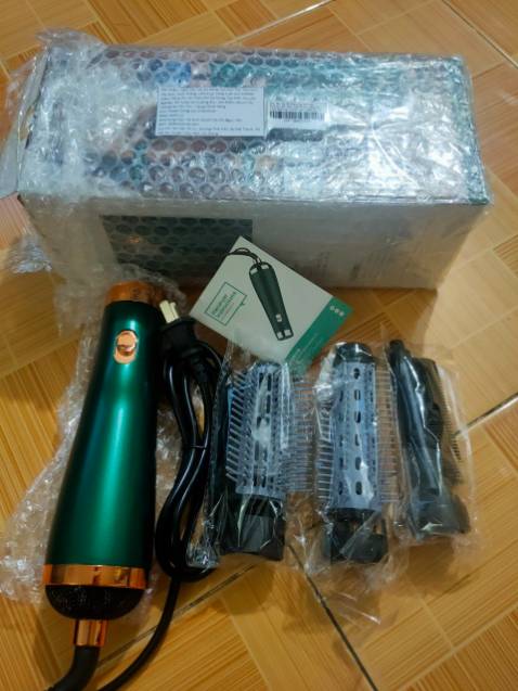 Máy sấy mạnh, có 2 chế độ sấy nóng và lạnh rất êm, giao hàng lại rất nhanh nữa. cho shop 5 shop nha..!