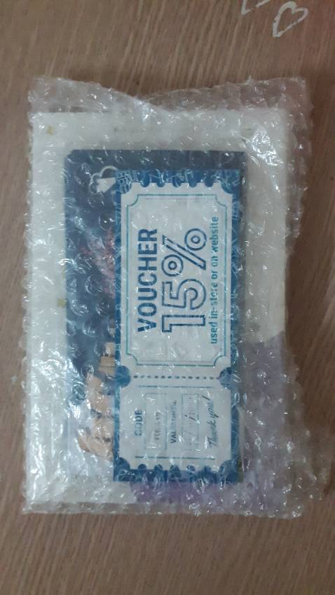 Shop giao hàng nhanh, đóng gói hàng cẩn thận. Mặc dù sách có bé hơn mình nghĩ nhưng shop rất chu đáo. Vì mình mua gần tết nên có đc tặng thêm cả lì xì nữa. Rất đáng tiền. Mn mua ủng hộ shop nhé. Shop giao hàng nhanh, đóng gói hàng cẩn thận. Mặc dù sách có bé hơn mình nghĩ nhưng shop rất chu đáo. Vì mình mua gần tết nên có đc tặng thêm cả lì xì nữa. Rất đáng tiền. Mn mua ủng hộ shop nhé.