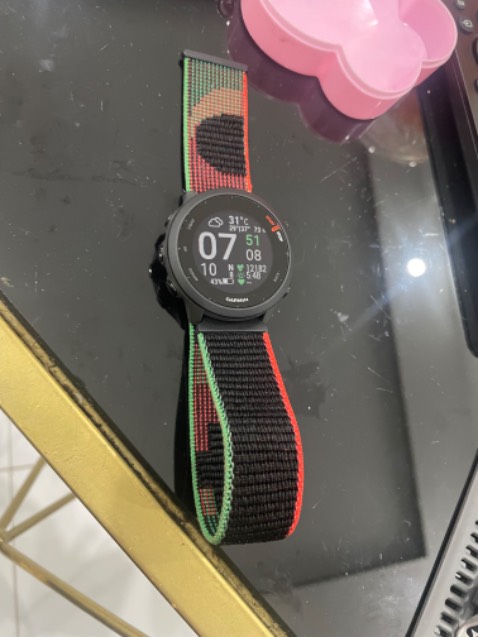 Mày sắc đẹp, dây chắc chắn, êm tay, thời trang.