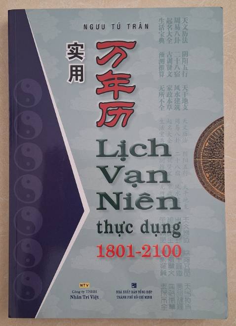 Tuy bìa hơi mỏng manh nhưng nội dung phong phú => tốt