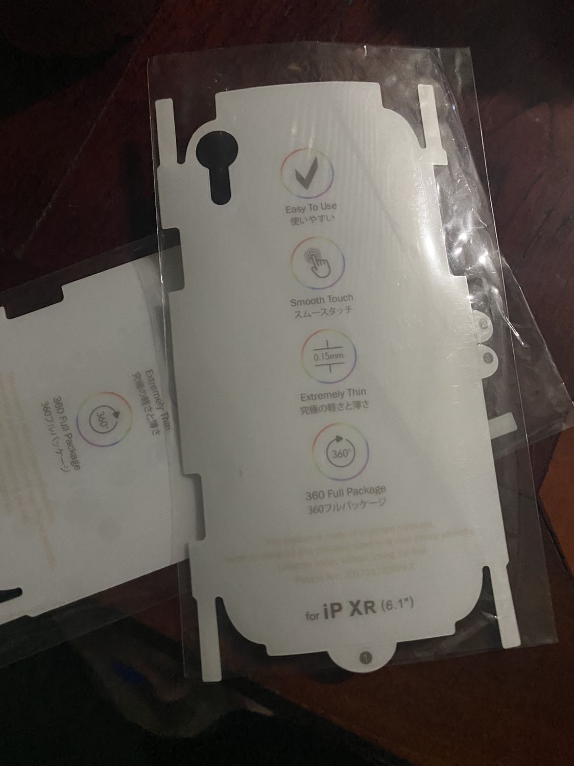 Đặt hàng đã nhắn dặn shop đơn hàng là iphone 11 vậy mà vẫn giao nhầm được. Liên hệ đổi trả thì bán cái sang do mã đơn hàng. Ủa sao ko tách riêng cho người ta chọn mà gộp chung lại xr vs 11 rồi bảo do mã đơn. Người mua đã nt dặn rồi thì lỗi của shop chứ mã nào