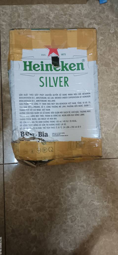 Đóng hộp chưa được tốt lắm, hơi móp, rách. Cây nhận được ok. Mà không thấy hàng tặng phân bón cho cây, hay là do mình không để ý nhỉ??? Vứt thùng đi rồi!