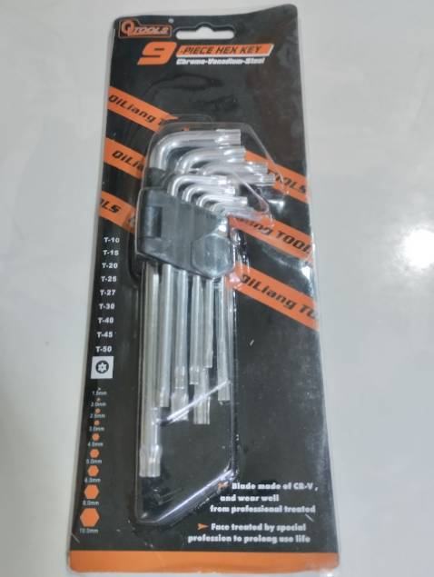 Sắt dầy, nặng tay, chưa xài nên chưa biết đầu vặn có dễ bị lòe đầu không.