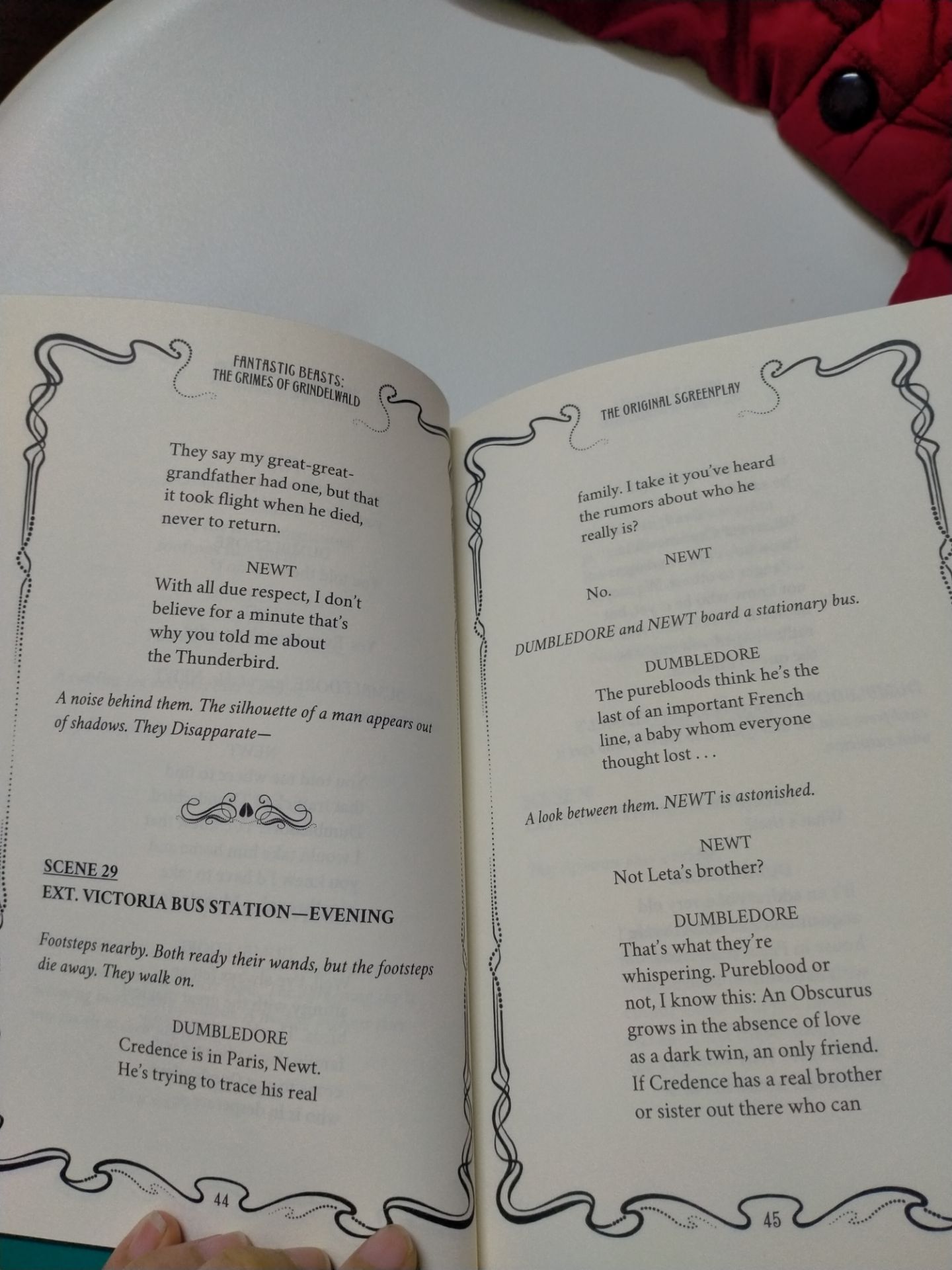 Ui nhận hàng về cầm thích lắm nha tại vì giá mình mua được rẻ mà, chưa bao giờ mua được quyển nào dưới 100k mà đẹp như này luôn