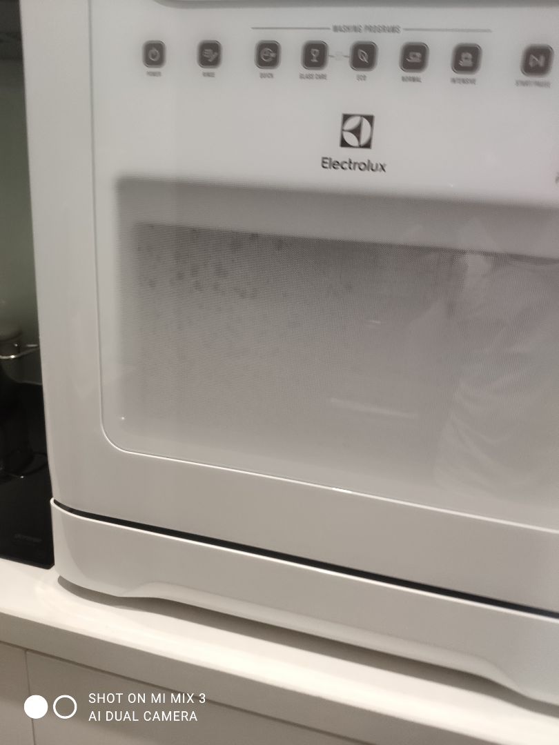 mua dc 4 ngày sử dụng sạch sấy khô nóng,phù hợp với giá tiền 7tr,ngoài ra máy bị hấp hơi nước ở phần nhựa kính mặt trước,đang chờ tiki sử lý và sẽ đánh giá thật khách quan phần bổ sung đánh giá