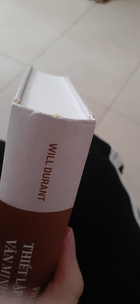 Đóng gói tốt, sách nhỏ hơn mình nghĩ, hơi quăn góc chút chắc do lúc bên xuất bản đóng giấy bóng