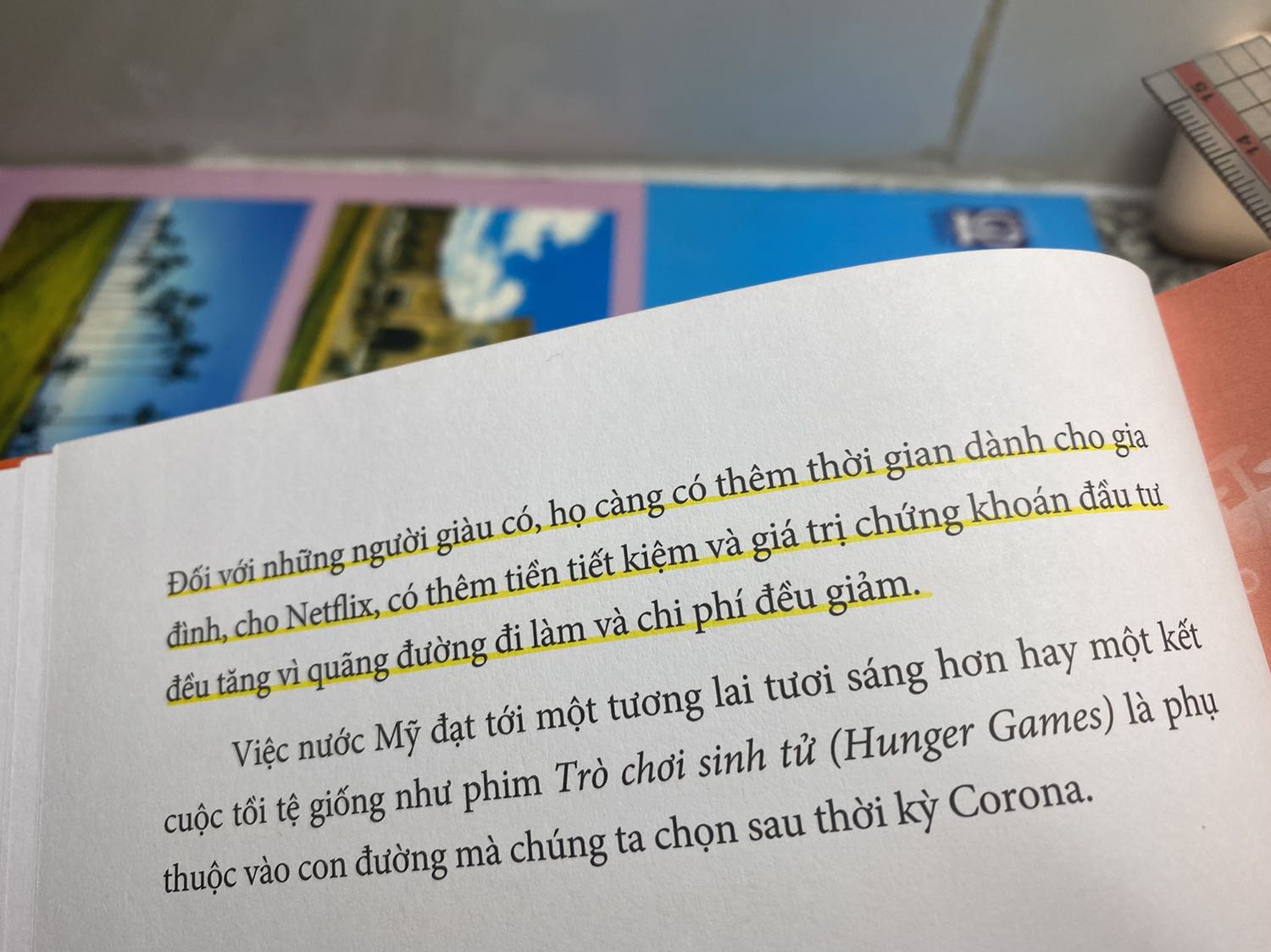 Thật ra cuốn này hơi khó đọc, không dễ để tiếp thu và ứng dụng cho lắm vì nội dung nó nghiên về các công ty công nghệ lớn nhiều hơn so với việc nói về kinh tế xã hội của thế giới sau đại dịch.