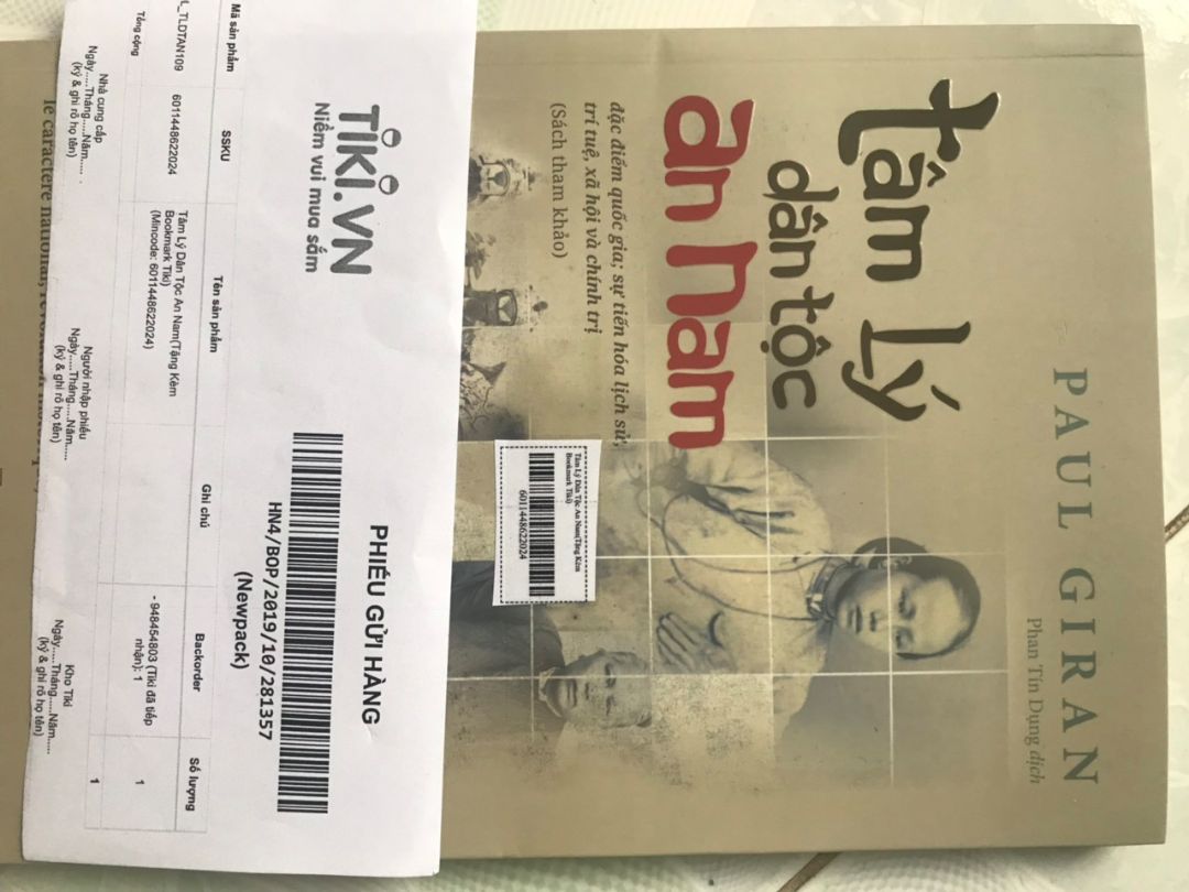 mình không nhận được bookmark như shop đăng, mong shop kiểm tra lại giúp mình