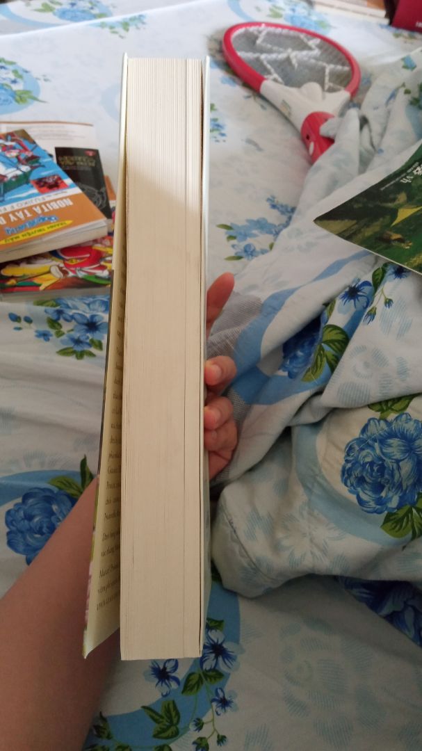 Thấy các bạn bảo sách bị bẩn nên cũng hơi e ngại. Nhưng quyển này mình mua rất sạch đẹp. Vận chuyển xa nên góc hơi nhăn tí nhưng không đáng kể. Sách thì Tiki giao khá nhanh