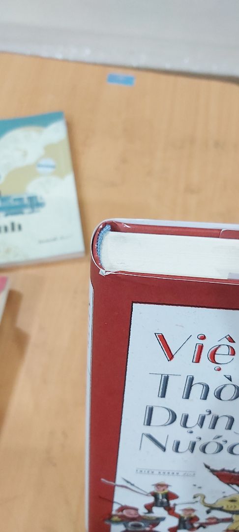 biết là sách giảm giá nhưng ko có nghĩa là giao cho khách hàng sách rách và kém chất lượng,nhiều lần bị nhận sách kém chất lượng,móp méo,rách .đã góp ý cho tiki nhiều lần nhưng vẫn bị lặp lại là sao nhỉ?