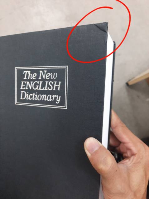 Sản phẩm có giá trị 700K nhưng khi nhận hàng thì nó rất xấu như hình. Ko biết lỗi do sản phẩm hay đóng gói hay vận chuyển?