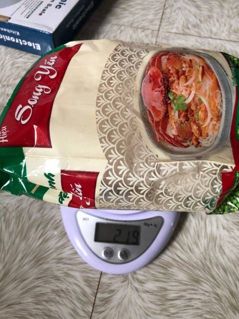 Cân tiểu ly dùng rất oke, k có lỗi hay hỏng hóc j hêta, rất tiện lợi và dễ dùng. Giá cả rata hợp lí. Hàng đóng rất kĩ Cân tiểu ly dùng rất oke, k có lỗi hay hỏng hóc j hêta, rất tiện lợi và dễ dùng. Giá cả rata hợp lí. Hàng đóng rất kĩ