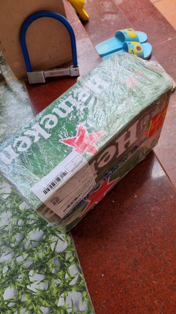 Giao hàng nhanh .Giá 369k không có phí vận chuyển , hsd dài , bia uống ngon....ok