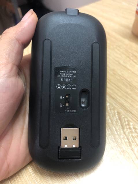 Giao hàng nhanh chóng, đóng gói kĩ.  Sản phẩm nhận được y hình chuột đầy đủ phụ kiện, đẹp, cầm rất thích  chuột chạy êm, tiếng nhỏ ko có tiếng lách tách
quá rẻ cho 1 siêu phẩm