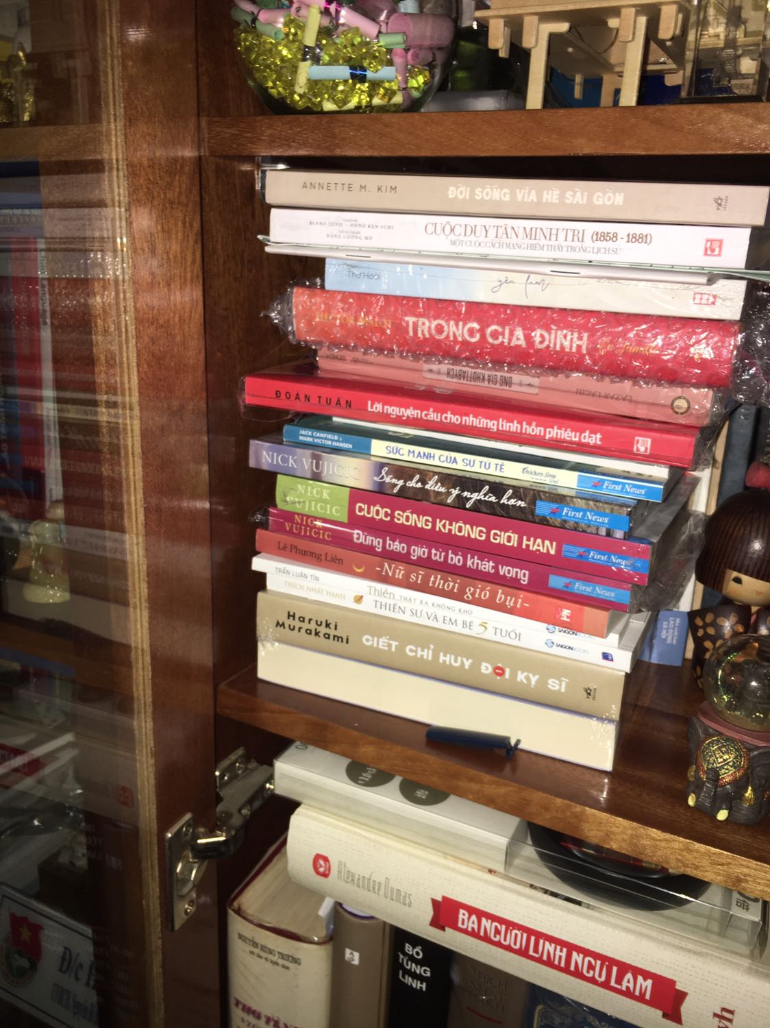 Mua sách trên TIKI rất yên tâm và hài lòng. Nếu (hiếm khi) xảy ra vấn đề khúc mắc, đều đươc giải quyết rốt râo và nhanh chóng...