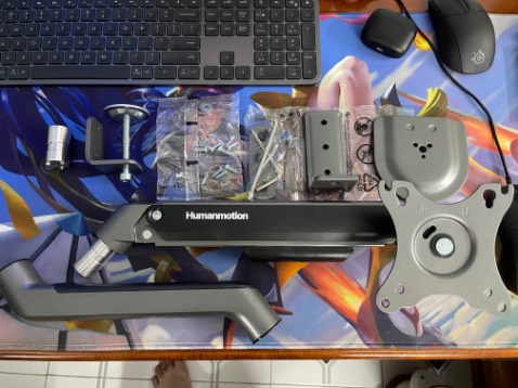 Giao hàng nhanh, đóng gói cẩn thận, sản phẩm hoàn thiện tốt, màu đẹp. Nhược điểm là khi cần nhất ra sẽ hơi khó khăn. Tổng thể sản phẩm tốt trong tầm giá.