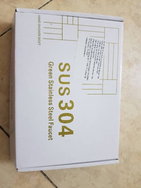 Bộ vòi xịt đúng mẫu, dây mềm mại nhìn thích lắm, nhìn sang trọng và chắc chắn , tháo lắp dễ dàng nhanh chóng