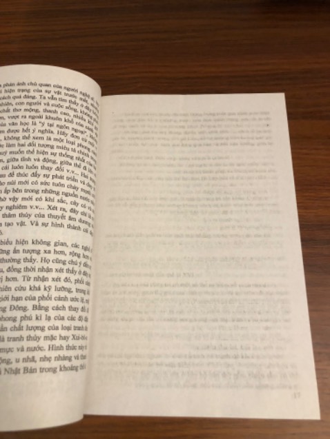 - Sách chất lượng xấu kiểu photocopy (tạm chấp nhận)
- Sách in thiếu gần chục trang, kiến thức mà đứt đoạn rất khó chịu (không hài lòng)