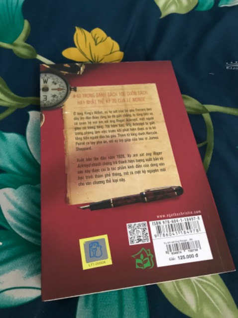 Một cuốn sách trinh thám cổ điển xuất sắc của Agatha Christie với một cú Plot Twist siêu bất ngờ khiến các mọt trinh thám của nhiều thế hệ ngất ngây. Không nghi ngờ gì nữa, đây là 1 cuốn sách hay, thú vị và rất đáng có mặt trong kệ sách của mọi người.

Cuốn sách nổi tiếng của một tác giả quá nổi tiếng. Hãy hưởng thụ nó ngay khi bạn cầm nó trên tay nhé. Chúc bạn có một trải nghiệm đọc tuyệt vời và đáng nhớ.

Đặt qua Tiki nhưng NXB Trẻ đóng gói. Sách mới nguyên seal, có xốp chống xốc, giao đúng hẹn, shipper lịch sự, thân thiện.