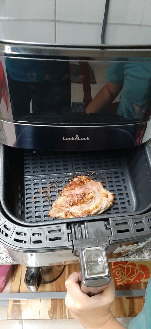 1. Giao hàng nhanh, trong sg nên giao chỉ sau 20 tiếng trc khi đặt hàng.
2. Đóng gói kĩ, hàng nguyên đai nguyên kiện, phụ kiện, sách hướng dẫn tiếng việt, thẻ bảo hành đầy đủ.
3. Kiểu dáng sang trọng và dễ sử dụng.
4. Mới nấu thử, thấy khá ổn

Hy vọng nó ổn và cho thời gian sử dụng lâu dài.