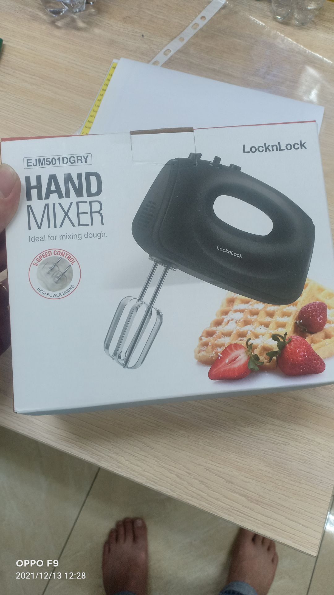 hàng nhái , không phải lock&lock,
đề nghị tiki xem lại, cho trả lại