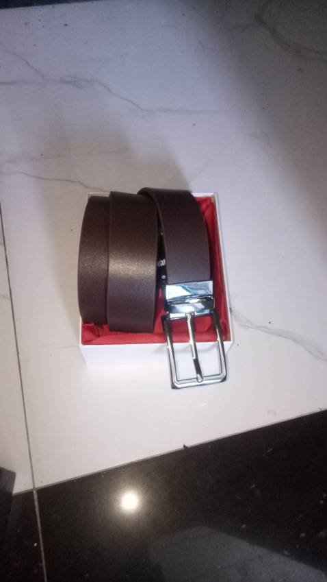 Sản phẩm đẹp, mặt bóng đẹp, dây da mềm mịn chất lượng, đóng gói cẩn thận. Uy tín 😘😘😘