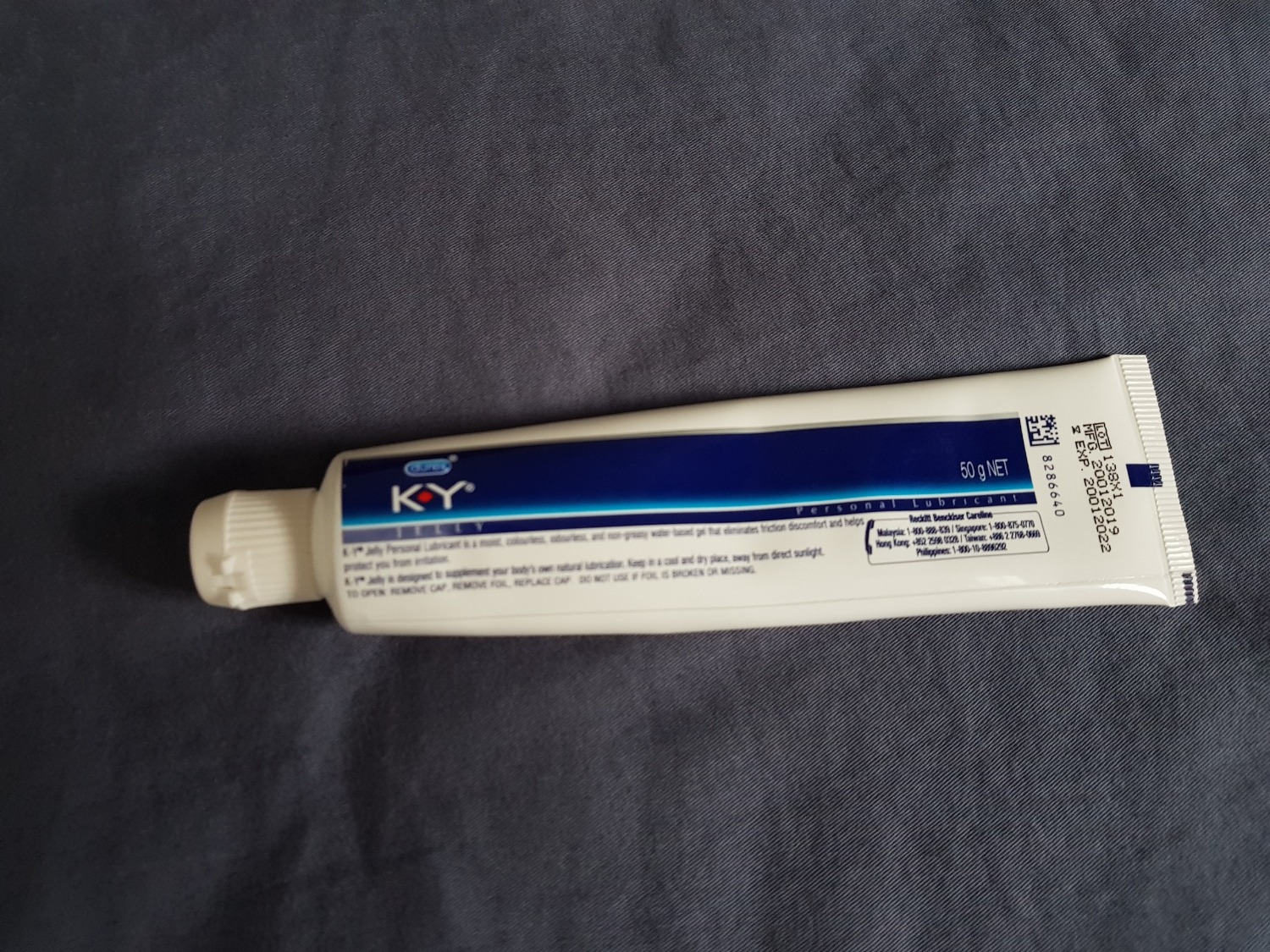 Hàng giao sớm hơn dự kiến, sản phẩm mới, đúng như hình, hàng chính hãng.
Mọi người bảo là nhanh bị khô là đúng, vì nó là gốc nước nên sẽ nhanh bị khô nếu sử dụng để quay tay ở môi trường bên ngoài, nếu dùng để quan hệ thì vấn đề bị khô là không có. Nếu bạn nào muốn dùng để quay tay thì có thể chuẩn bị thêm 1 bình nước nhỏ dạng xịt, khi mà khô thì xịt 1 lớp nước mỏng lên là lại dùng được. Hàng giao sớm hơn dự kiến, sản phẩm mới, đúng như hình, hàng chính hãng.
Mọi người bảo là nhanh bị khô là đúng, vì nó là gốc nước nên sẽ nhanh bị khô nếu sử dụng để quay tay ở môi trường bên ngoài, nếu dùng để quan hệ thì vấn đề bị khô là không có. Nếu bạn nào muốn dùng để quay tay thì có thể chuẩn bị thêm 1 bình nước nhỏ dạng xịt, khi mà khô thì xịt 1 lớp nước mỏng lên là lại dùng được.