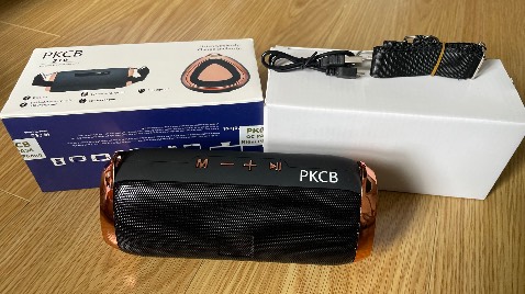 Âm thanh nghe khá ổn cho nhu cầu giải trí cơ bản.     Thích hợp cho người nghe nhạc bình thường như mình. Giá cả cũng khá hợp lý. Cám ơn shop.