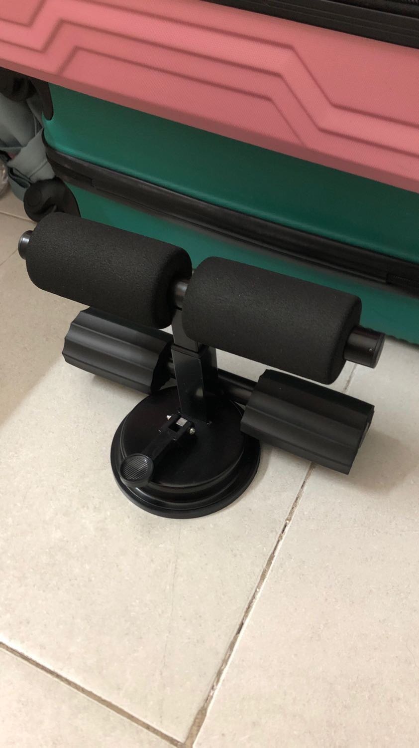 Ship nhanh quá trời! Vừa đặt xong đã nhận rùi hú hồn 
Giá cả như này hợp lý rùi ạ Cơ mà quên mất không đặt cái thảm yoga của shop nên giờ lật đật mua 1 cái nữa
Tặng shop 5 sao vì chăm sóc khách hàng có tâm ghê lun
À, nhớ tặng em mã giảm giá nha nãy nhắn mà em quên mất chưa lưu