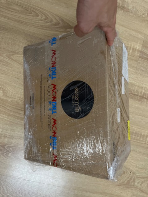 Đóng gói ổn, hàng mới, hdsd tiếng TQ. Hút ra được nhiều bụi nhưng lực hút chưa mạnh, cổ hút hơi bé so với bề ngang, dây dài di chuyển thoải mái. Chất lượng/giá ok