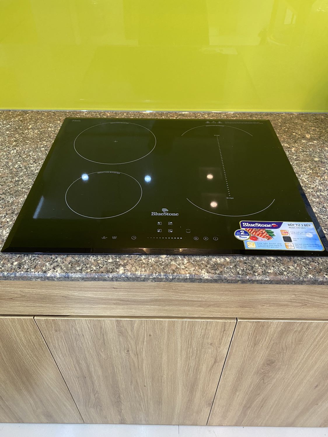 Công suất tốt, gọn, đẹp, quá ok với giá này luôn
Tuy nhiên mình thấy chức năng hẹn giờ nó chỉ kêu tik tik chứ ko có tắt bếp, không biết có cách nào set ko