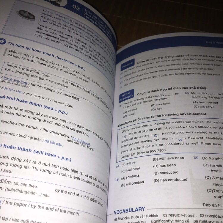 Sách đẹp, giao hàng đúng hẹn. Cần đóng gói cẩn thận hơn, gói này làm bị gáy góc sách 1 chút. Nhưng vẫn cho 5 sao, rút kinh nghiệm lần sau