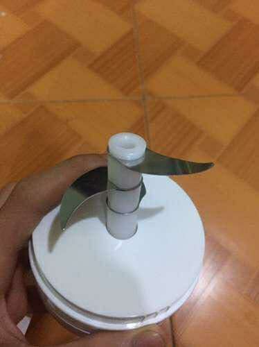 sản phẩm giống mô tả. máy xay êm lắm, cẩn thận đứt tay vì khá là bén. giao hàng nhanh, chata lượng tốt