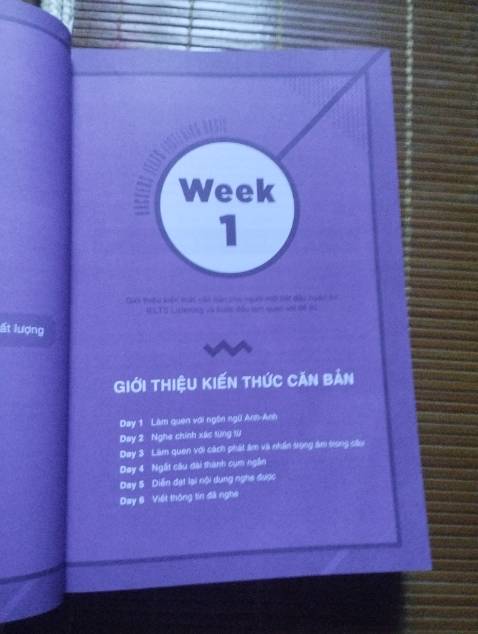 Giao hàng nhanh , sách đẹp , nội đứng bên trong thì mk mới chỉ xem qua nên chưa đánh giá cụ thể đc