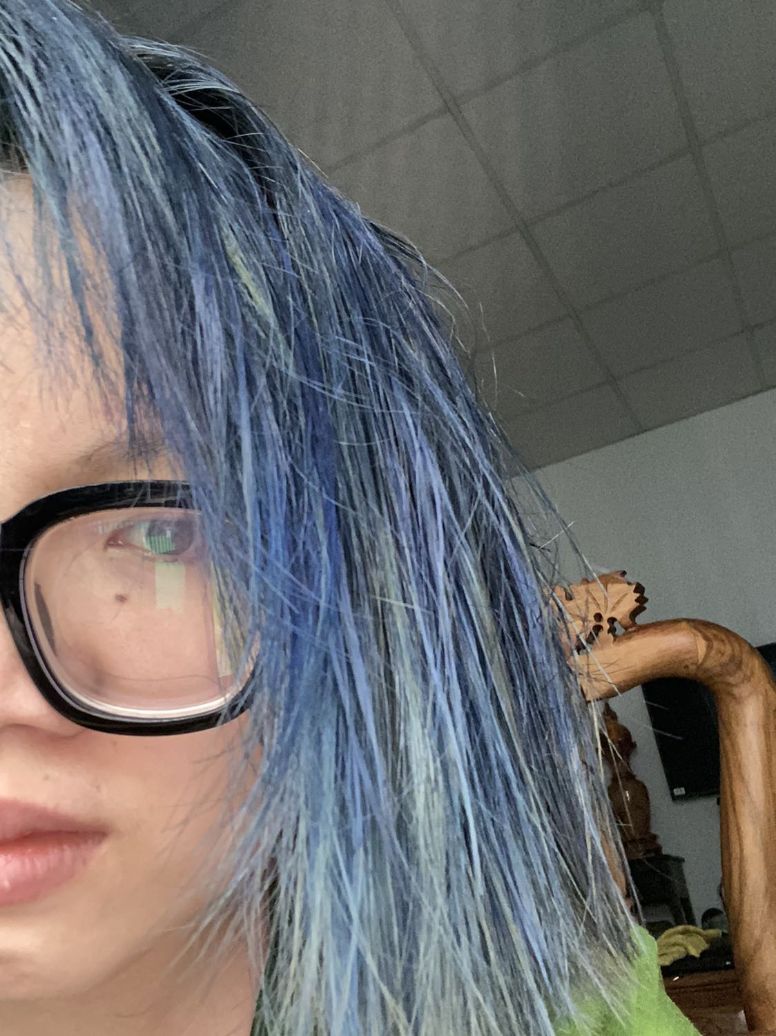Ultr đen chì, tự nhiên nhuộm ra xanh dị chời 😳 tóc có tẩy và nâng tone