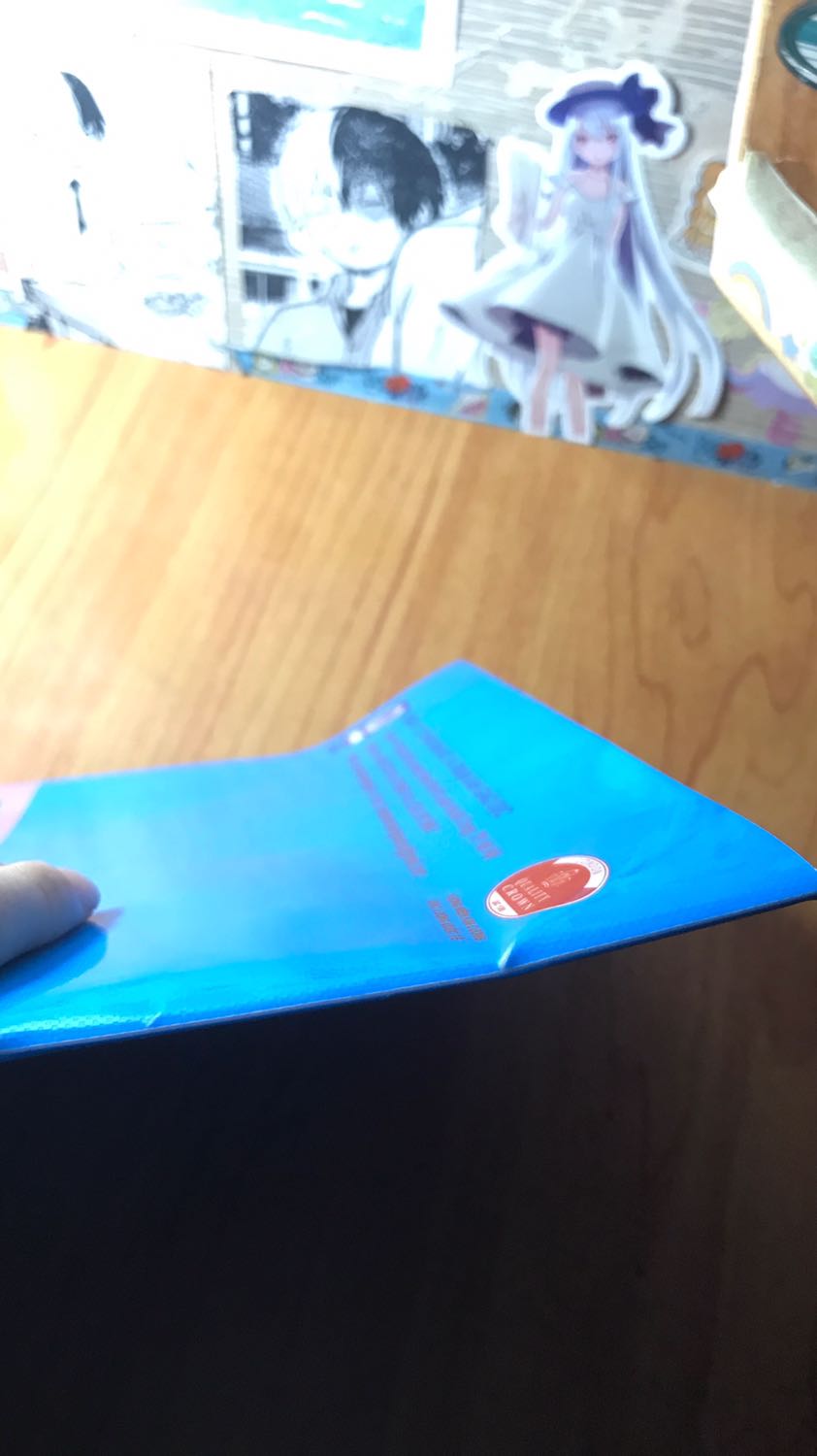 Fahasa đóng hàng làm quyển atlat của mình bị cong :D Cay không, cay lắm ạ =))) buồn