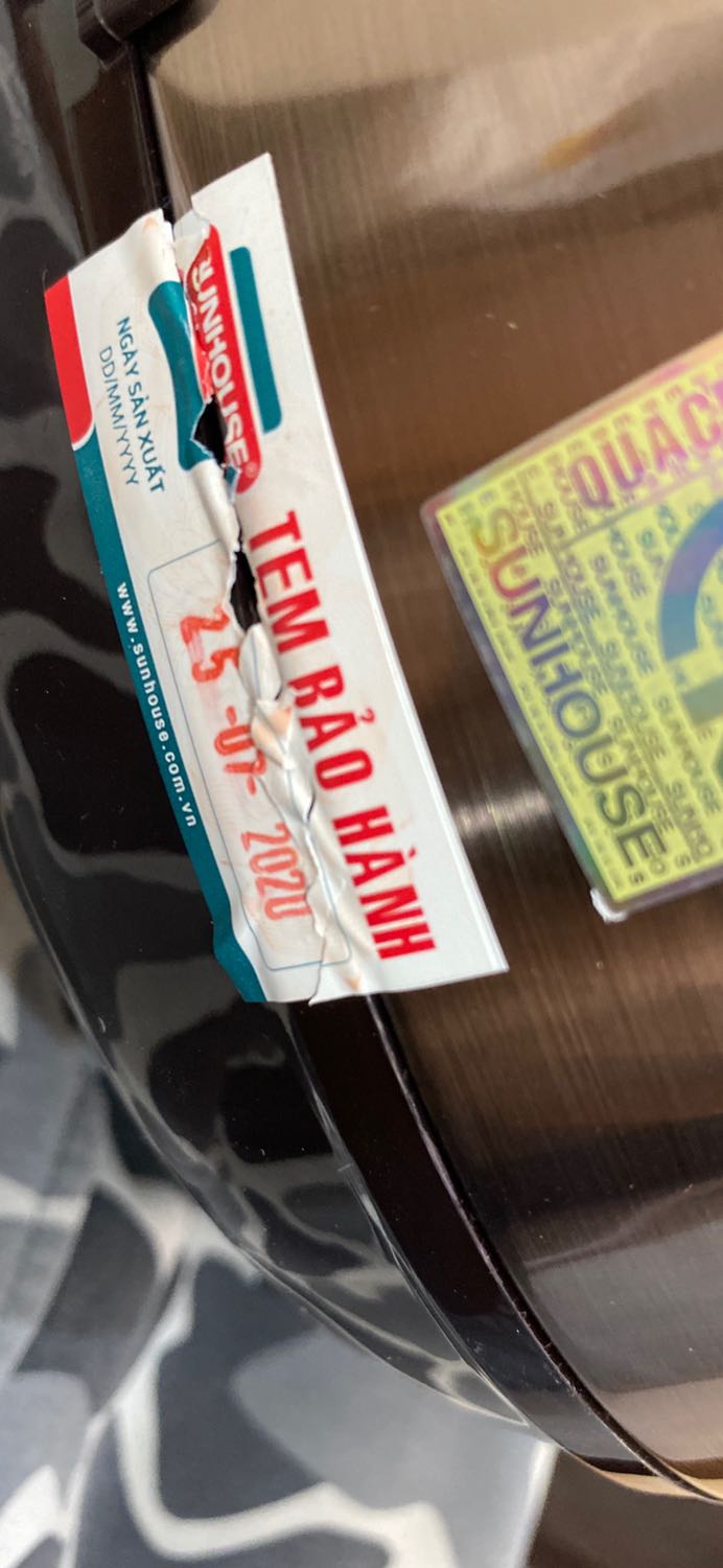 Tại sao sản phẩm mới mà bụi và nhất là tem bảo hành rách