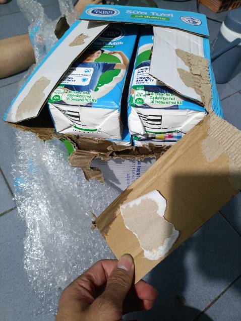 Vận chuyển bể thì không nói gì, khâu đổi trả quằng khách kiểu làm khó dể lằng nhằng quá nên cho 1 sao.