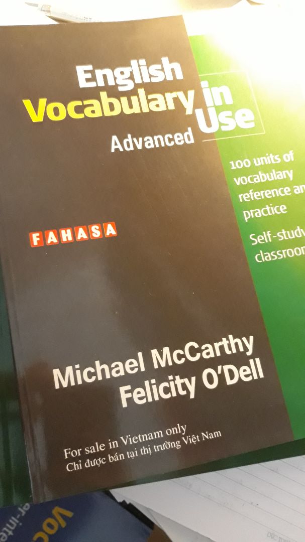 sách đẹp nè đóng gói ok nè dù trời mưa bên ngoài ướt rượt nhưng trong k bị sao may quá hú hồn chim ém sách in sắc nét he