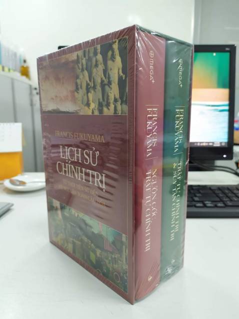 Hài lòng về trải nghiệm mua sách
- Về chất lượng: Sách bán theo combo đẹp, sang trọng. Khi nhận hàng hộp sách còn nguyên màng co bọc xung quanh chứ không bị rách nát hay lỗi gì. Về 2 quyển sách thì chất lượng tốt, mới nguyên, giấy đẹp và thơm :3
- Về giá cả: Mình săn được combo với giá giảm 50% khá hài lòng.
- Về vận chuyển: Mình chọn gói TikiNOW giao hàng nhanh 2-3h và còn được mã freeship TikiNOW 39k. Từ lúc đặt hàng đến lúc nhận hàng chỉ mất đúng 1 tiếng đồng hồ. TikiNOW đỉnh thực sự. Shipper thân thiện dễ thương.