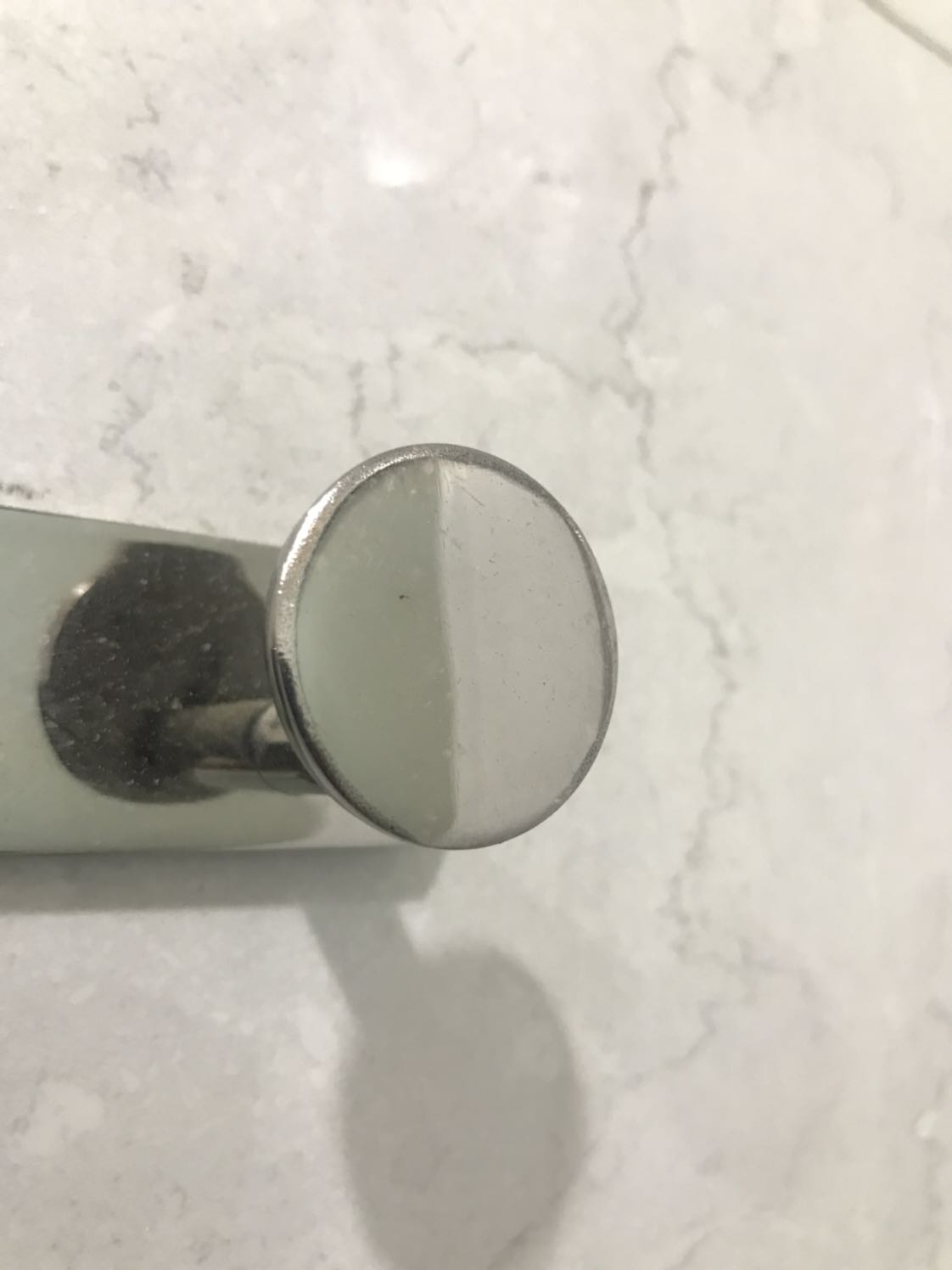 Nhìn xa thì cũng dc, nhìn gần thì thấy chi tiết chưa được sắc nét , vì ghi là của Bảo inox nhưng thực tế có lẽ là không phải