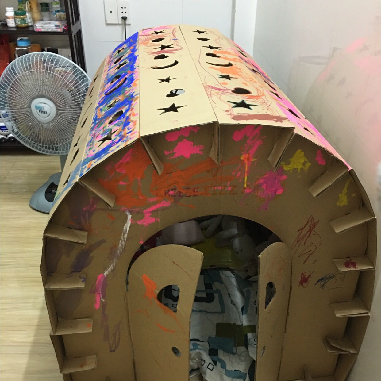 Nhà rộng rãi cứng cáp