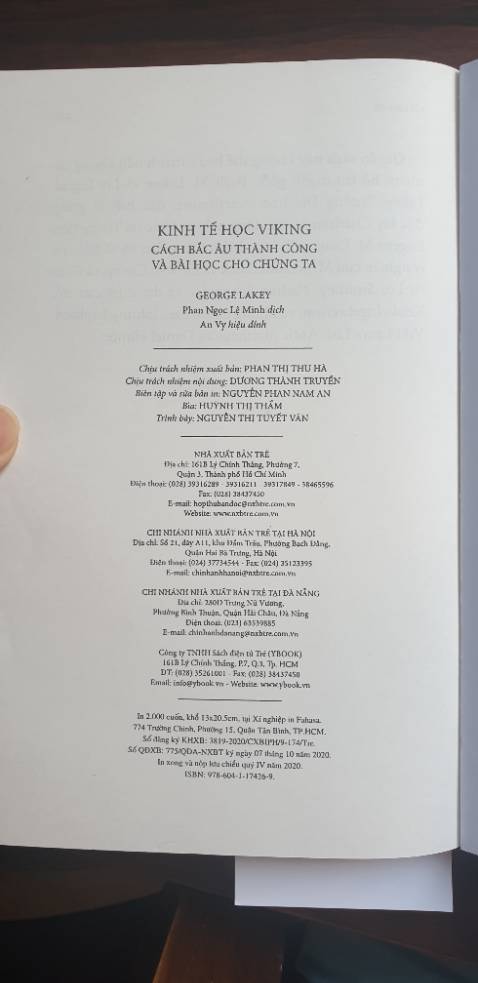 Dễ đọc, dễ hiểu và lôi cuốn. Nhiều ví dụ ở Châu Âu hợp thời. Giao hàng nhanh. Sách nhỏ gọn khá đẹp. Nên mua để có thêm một vài ý tưởng hay từ sách.