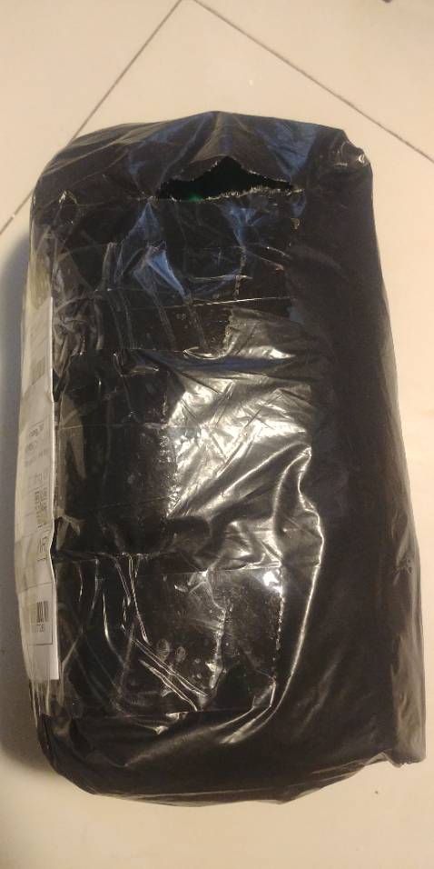 Mình dùng loại này khá lâu rồi mà thấy bao bì này hơi lạ. Giao hàng đúng hẹn