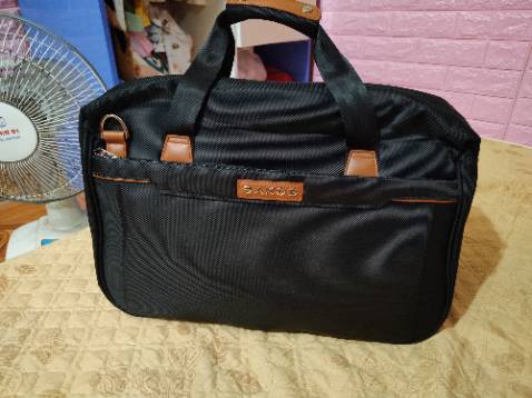 Hàng đẹp, đường may chắc chắn, chứa được nhiều đồ, giao hàng nhanh, rất ưng ý