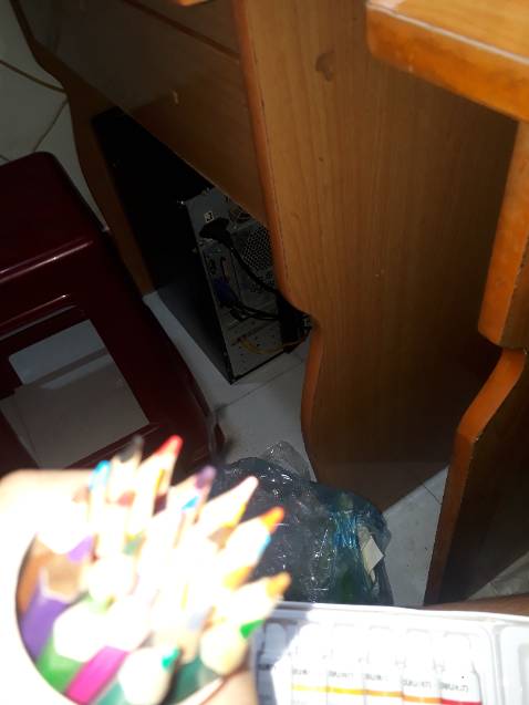 quy luật cơ bản là giá nào của nấy .ĐÓng gói thì bị rớt cả đế ra mở ra thì chì rơi hết gãy hết ngòi =((.Nhớ cẩn thận là đc.Khuyến khíc shop 4,5 lên 5 sao